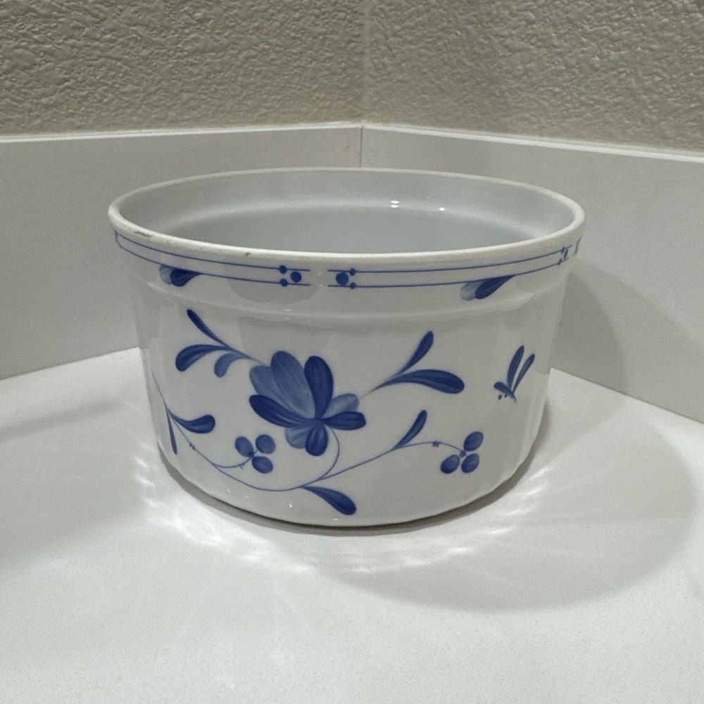 Royal Worcester 1983 Fine Oven China Soufflé Bowl Blue Bow Line Vintage